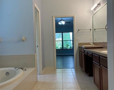10542 San Travaso Drive - Photo Thumbnail 23