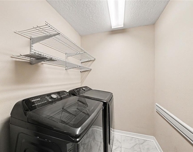 8106 Silent Creek Drive - Photo Thumbnail 13