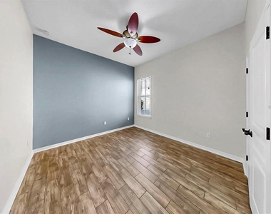5237 Brighton Shore Drive - Photo Thumbnail 31