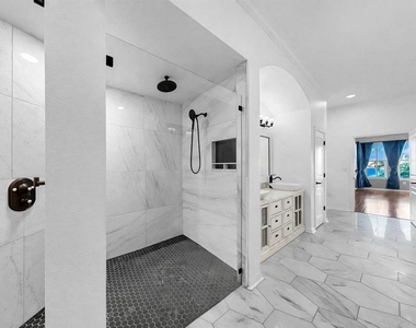 5237 Brighton Shore Drive - Photo Thumbnail 18