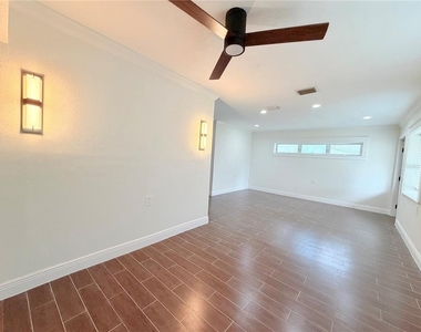 1843 Oklahoma Avenue Ne - Photo Thumbnail 12