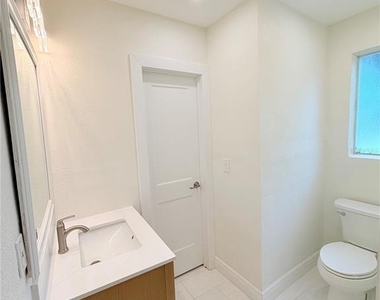 1843 Oklahoma Avenue Ne - Photo Thumbnail 19