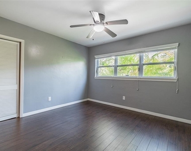 303 Wildwood Way - Photo Thumbnail 27