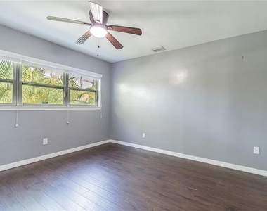 303 Wildwood Way - Photo Thumbnail 26