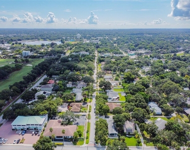 303 Wildwood Way - Photo Thumbnail 36