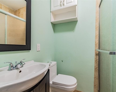 303 Wildwood Way - Photo Thumbnail 20