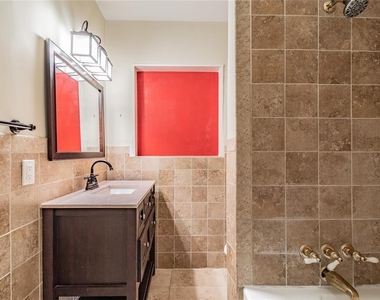 303 Wildwood Way - Photo Thumbnail 23