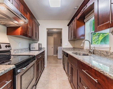 303 Wildwood Way - Photo Thumbnail 14