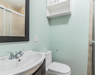 303 Wildwood Way - Photo Thumbnail 21