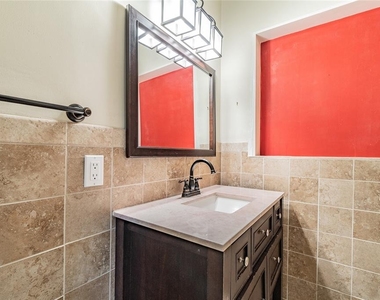 303 Wildwood Way - Photo Thumbnail 22