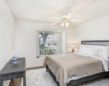 2418 New Haven Circle - Photo Thumbnail 17
