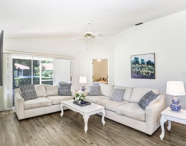 2418 New Haven Circle - Photo Thumbnail 4