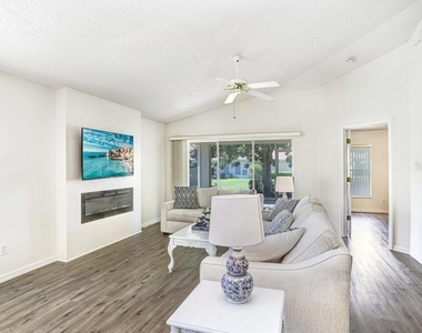2418 New Haven Circle - Photo Thumbnail 5