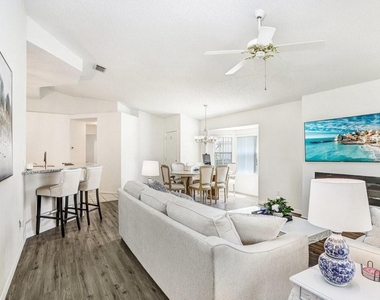 2418 New Haven Circle - Photo Thumbnail 7