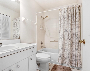 2418 New Haven Circle - Photo Thumbnail 16