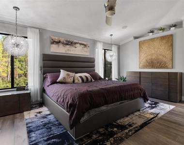 13228 Royal George Avenue - Photo Thumbnail 25