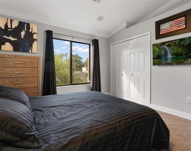 13228 Royal George Avenue - Photo Thumbnail 19