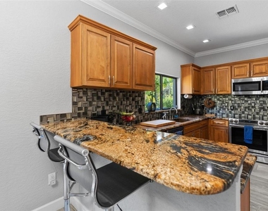 13228 Royal George Avenue - Photo Thumbnail 39