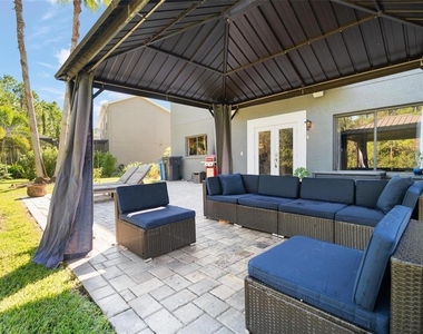 13228 Royal George Avenue - Photo Thumbnail 40