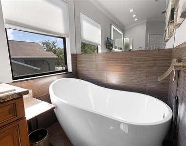 13228 Royal George Avenue - Photo Thumbnail 30