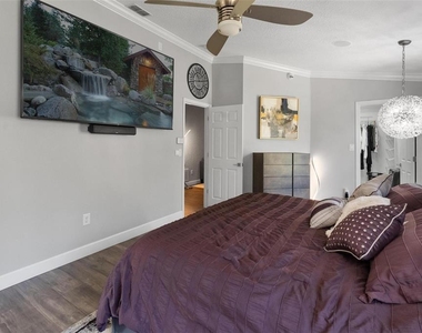 13228 Royal George Avenue - Photo Thumbnail 27