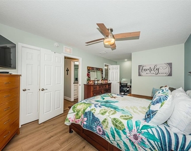 2735 Sherbrooke Lane - Photo Thumbnail 22