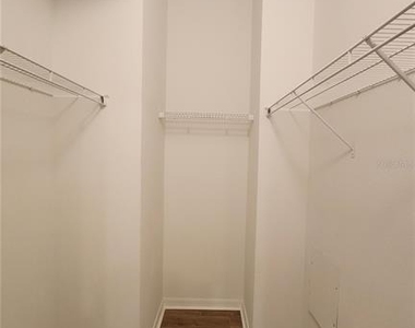 7955 Carriage Pointe Drive - Photo Thumbnail 13