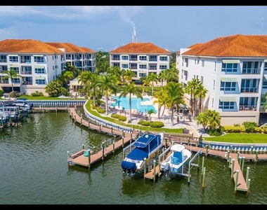 1042 Bellasol Way - Photo Thumbnail 34
