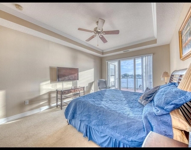 1042 Bellasol Way - Photo Thumbnail 20