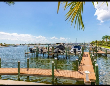 1042 Bellasol Way - Photo Thumbnail 33