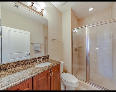 1042 Bellasol Way - Photo Thumbnail 5