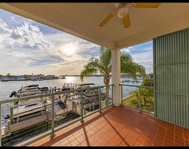 1042 Bellasol Way - Photo Thumbnail 24