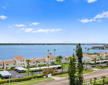1430 Gulf Boulevard - Photo Thumbnail 17