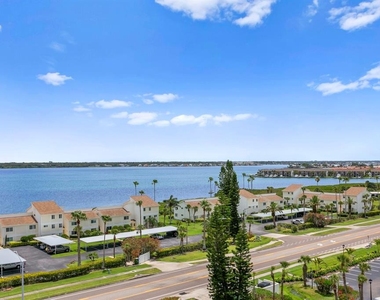 1430 Gulf Boulevard - Photo Thumbnail 37