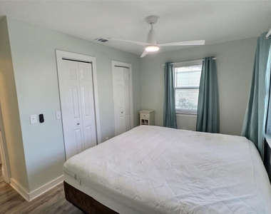 1431 Paloma Lane - Photo Thumbnail 12