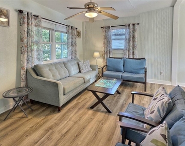 1431 Paloma Lane - Photo Thumbnail 10