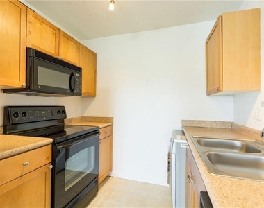 4714 Cobia Drive Se - Photo Thumbnail 6