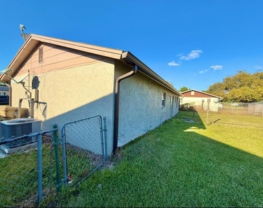 133 Alderwood Drive - Photo Thumbnail 3