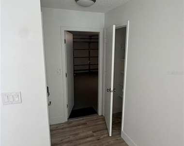 152 Whitehall Street - Photo Thumbnail 4