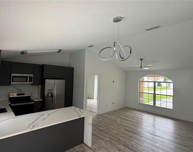152 Whitehall Street - Photo Thumbnail 8