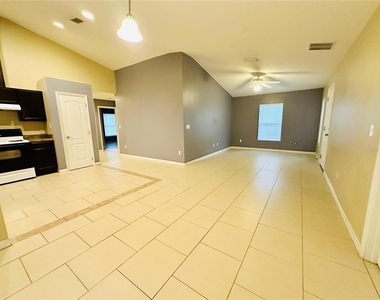 1013 King Street - Photo Thumbnail 5