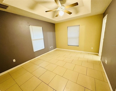1013 King Street - Photo Thumbnail 10