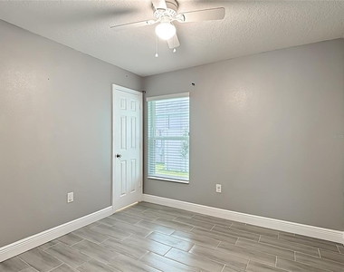 3040 Lakes Crest Avenue - Photo Thumbnail 20