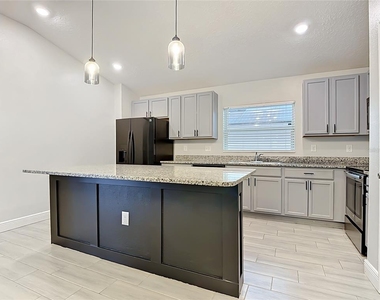 3040 Lakes Crest Avenue - Photo Thumbnail 32
