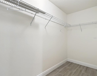 3040 Lakes Crest Avenue - Photo Thumbnail 9