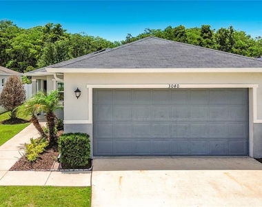 3040 Lakes Crest Avenue - Photo Thumbnail 1