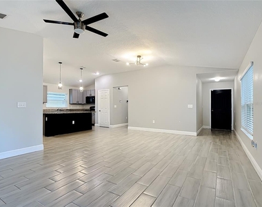 3040 Lakes Crest Avenue - Photo Thumbnail 25