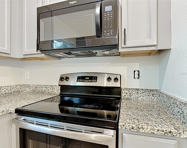3040 Lakes Crest Avenue - Photo Thumbnail 29