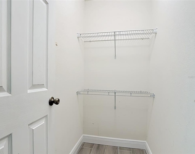 3040 Lakes Crest Avenue - Photo Thumbnail 24
