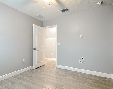 3040 Lakes Crest Avenue - Photo Thumbnail 22